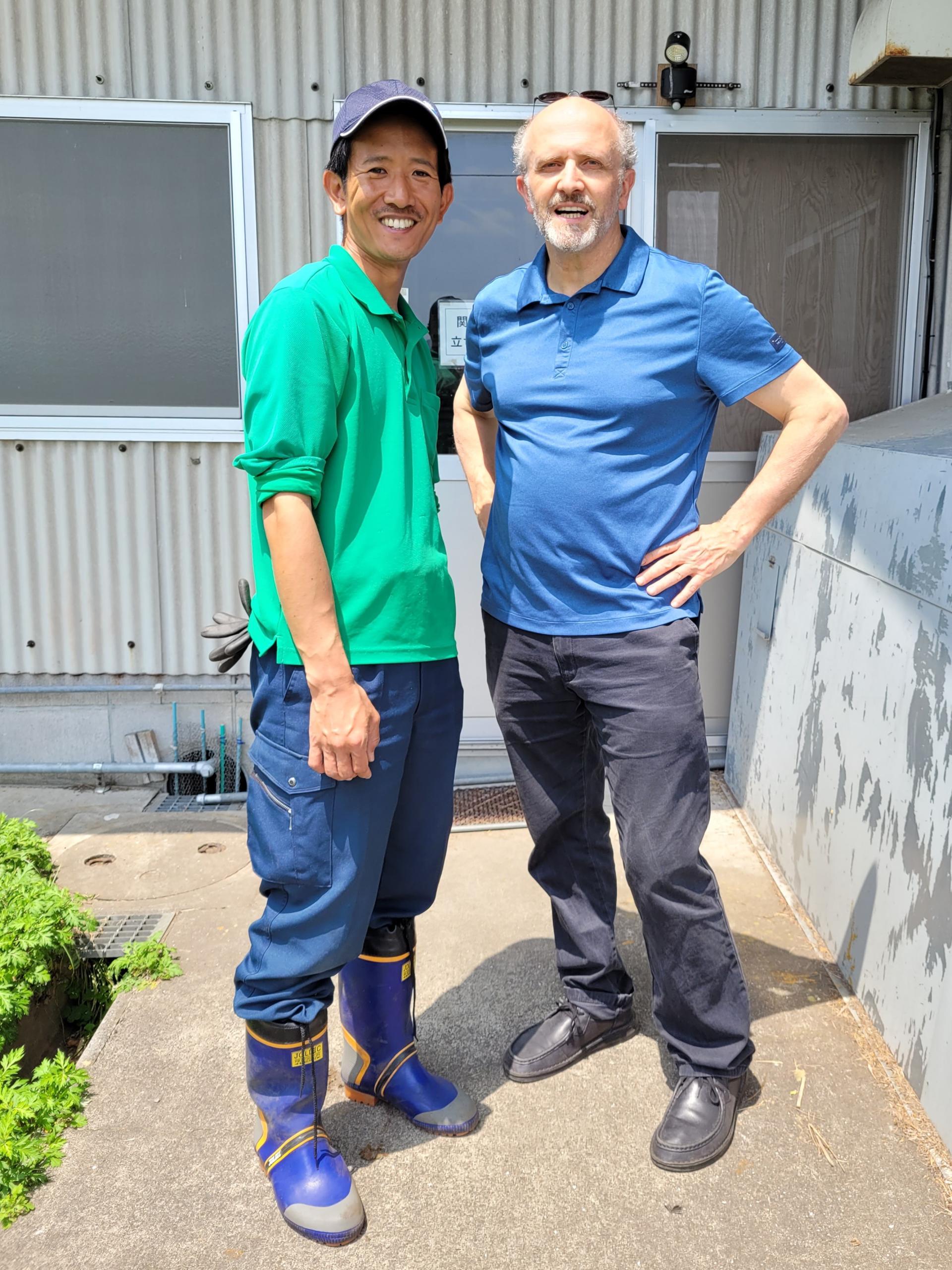 Tanaka -san und Markus Hastenpflug auf der Biofarm