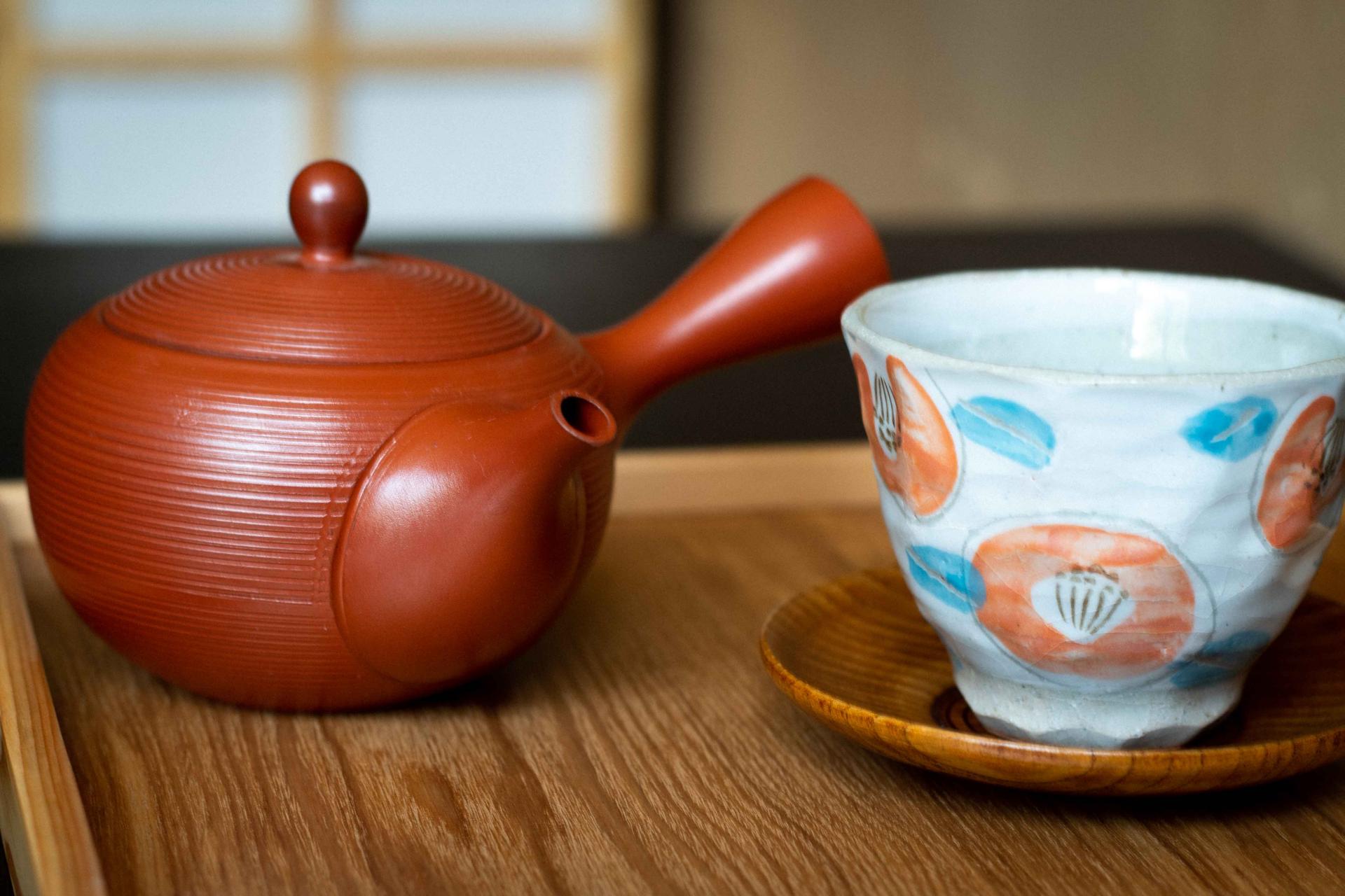 Kyusu-teapot, round, red with grooves, 350 ml