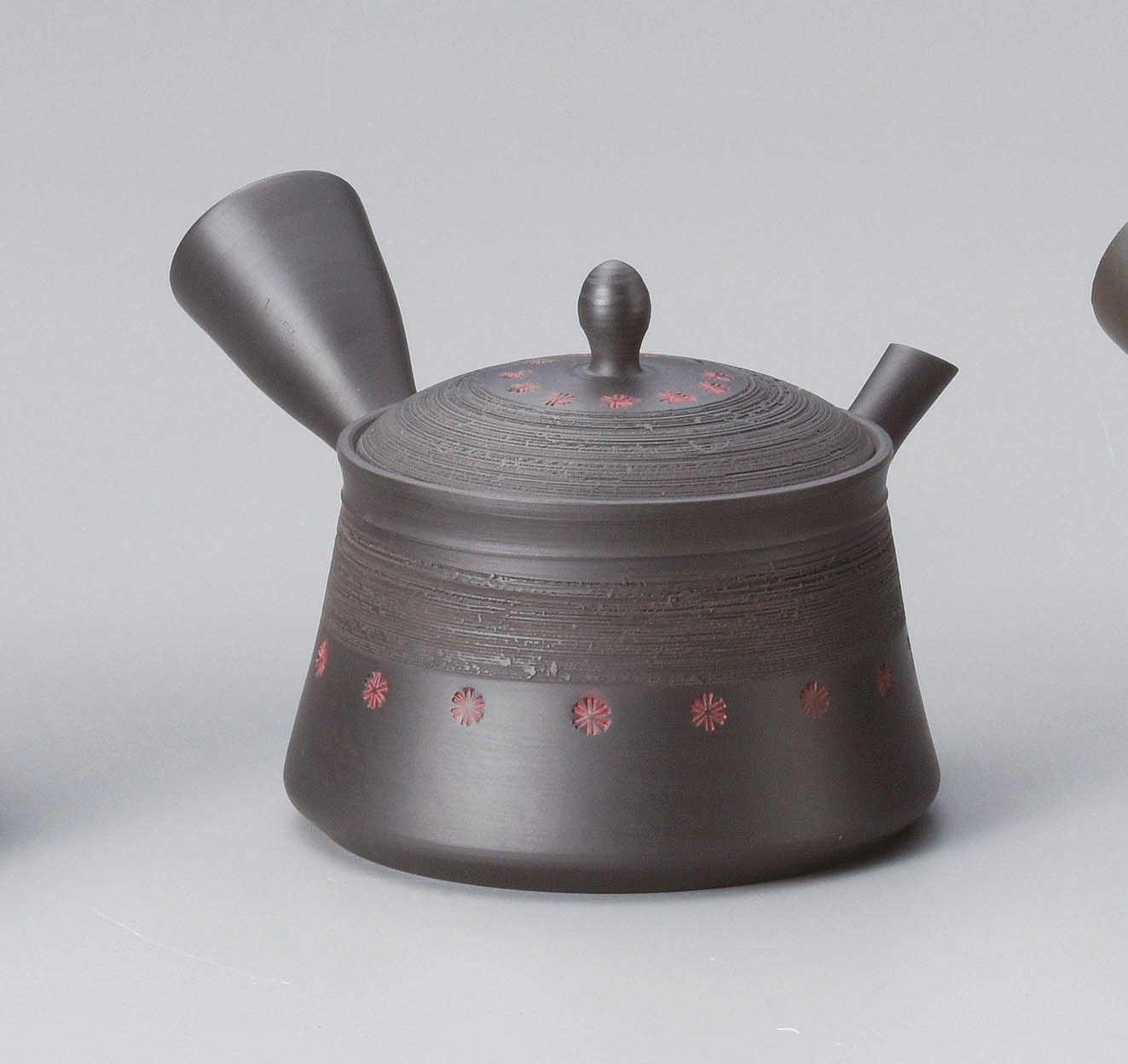 Kyusu-teapot, cylindric, black with fine grooves, 200 ml