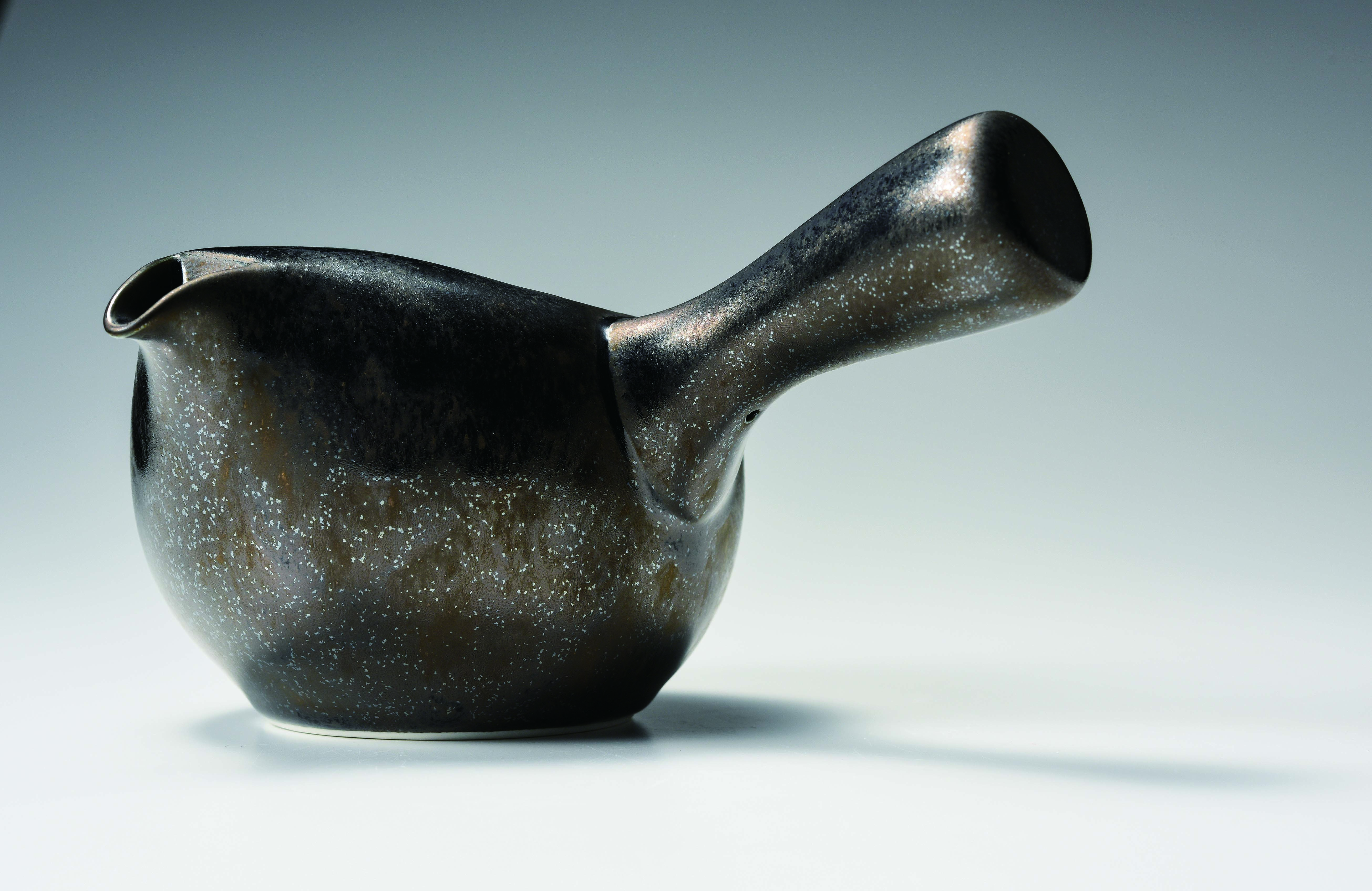Open side-handle-teapot with strainer, dark 